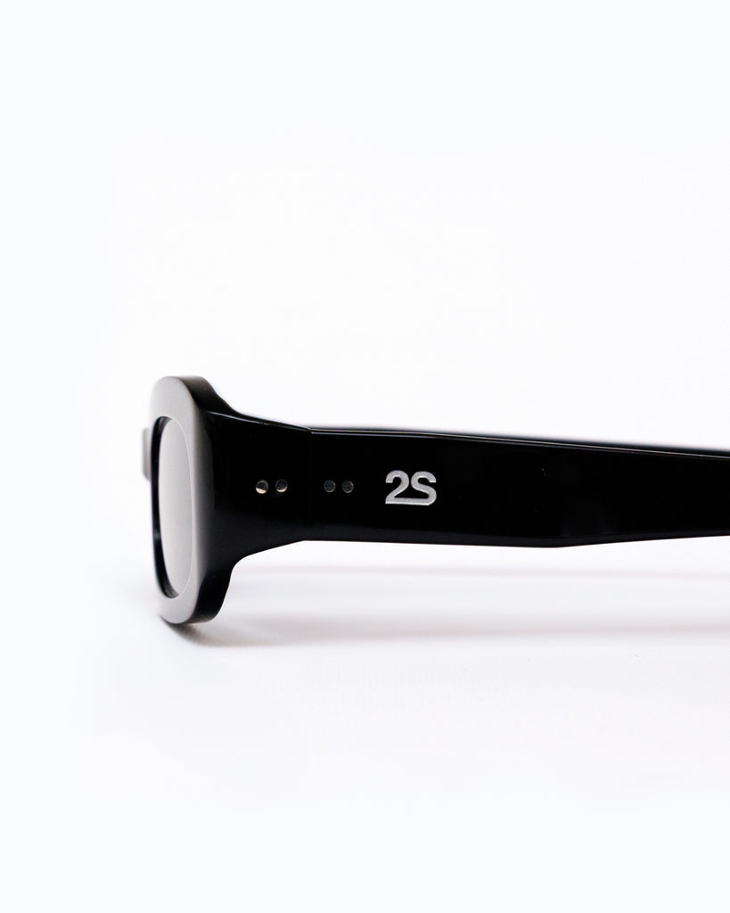 ROLDSKOV BLACK